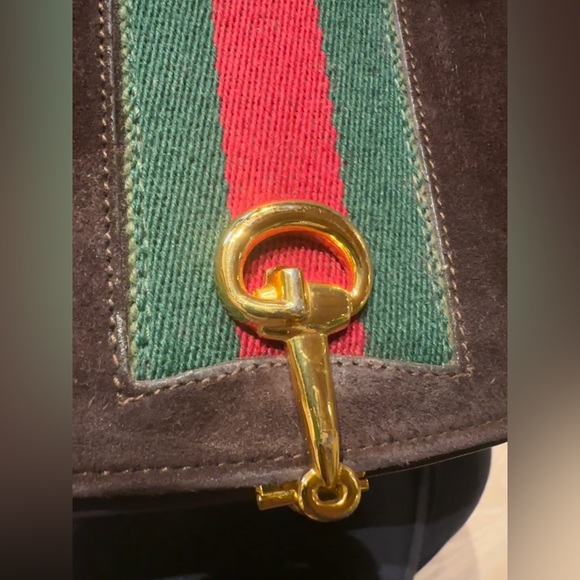 Authentic Vintage Gucci Sherry Line Saddle Shoulder Bag in Dark Brown Suede - Picture 4 of 13